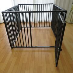 ★ペット用サークル 頑丈タイプ★4分割での組立品です★サイズ・高さ約90ｃｍ・横幅約125ｃｍ・奥行約120cmの画像