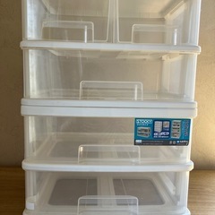 プラスチック収納ケース