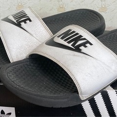 NIKE ナイキ　ベナッシ