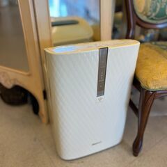 【故障／要修理】SHARP（シャープ）加湿空気清浄機 KC-W45／店舗改装・新築建て替えに伴い、装飾品・備品・家具を譲渡いたします