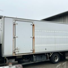 3.8坪/外寸長さ655+35cm○中型保冷断熱コンテナ、横ドア付き