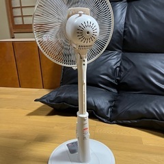 リモコン付扇風機の画像