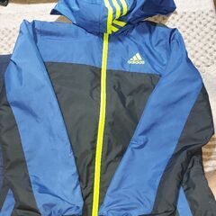 140センチ❗シャカシャカadidasジャンパー&adidasジャージ子供服男の子❗１２０&１３０サイズ❗アディダスジャージ上❗&オマケ程度の下１２０size付き❗の画像