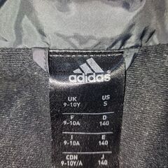 140センチ❗シャカシャカadidasジャンパー&adidasジャージ子供服男の子❗１２０&１３０サイズ❗アディダスジャージ上❗&オマケ程度の下１２０size付き❗の画像