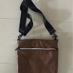 ショルダーバッグの画像