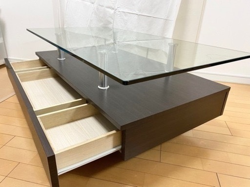ガラステーブル