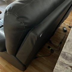 ニトリ電動リクライニング本革ソファの画像