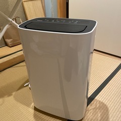 YAMAZEN 大容量　除湿機 ホワイト　7月発送になります。