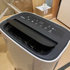 7/24までの大出血セール！元値19,800→4,000円！YAMAZEN 大容量　除湿機 ホワイト　の画像
