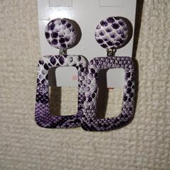 新品未使用 スネークデザイン　ピアスの画像