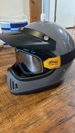 本日限定　ヘルメット　フルフェイス　超美品　Deusゴーグル付き