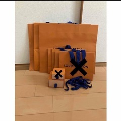 ブランド紙袋、空箱、リボンセットの画像