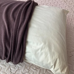 枕カバー　枕の画像