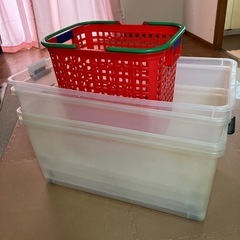 お取引き者様決まりました　衣装ケースフタなし　カゴ　中古