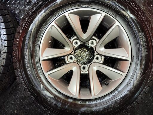 DUNLOP SJ8+ 215/70R15】バリ溝 スタッドレス【スズキ ジムニーシエラ