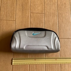 NIKEのポーチ？筆箱？の画像