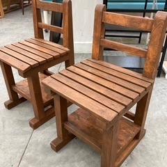 【kj138】木製 ミニベンチ チェア 天然木 端材 ハンドメイド ガーデン家具 庭 玄関 オールド　検)一人暮らし　ファミリー　冷蔵庫　洗濯機　オフィス　事務　テーブル　ラック　収納　家具　ソファ ダイニング 食器棚 キッチンの画像
