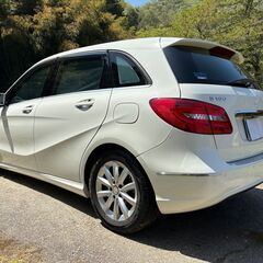 ご成約ありがとうございました！W246Bクラス☆180B-BF☆クルコン☆6万キロ台☆Bluetooth☆ETC☆アンビエント☆前後ドラレコ☆レーダーブレーキ☆車検7年11月迄の画像
