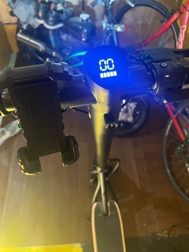 Electric Kickskaterキックスクーターほぼ新車！