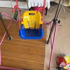 室内ブランコの画像
