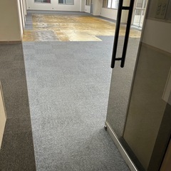 タイルカーペット無料の画像