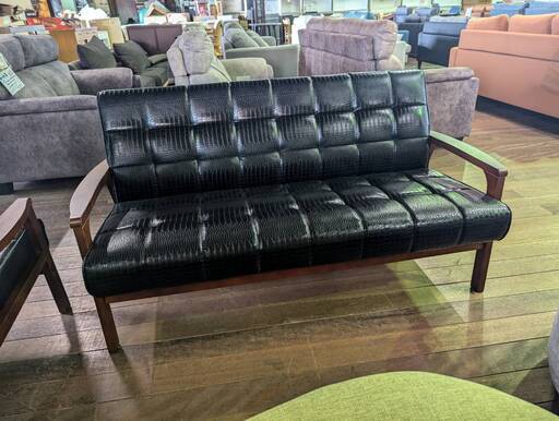 BKの3Pソファ入荷しました！！