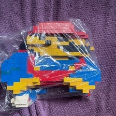 レゴブロック　何かを作ろうとした途中の画像