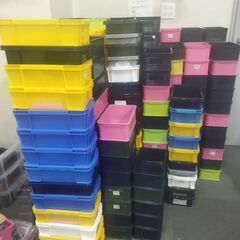 事務所移転につきコンテナ大量処分します。の画像