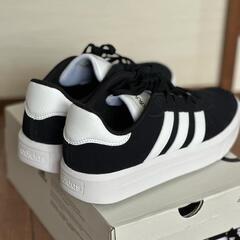adidas,woman 靴、23.5cm,新品未使用品の画像