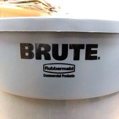 ゴミ箱 VENTED BRUTE 丸型コンテナ 直径49×高さ58cm Rubbermaid ラバーメイド グレー 大きめ ダストボックス 蓋付き 店舗 屋内外 ユーティリティコンテナ 札幌市 厚別区の画像