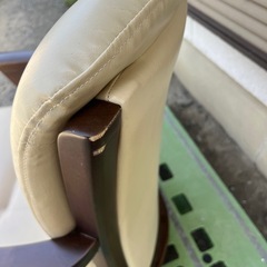 ニトリ　回転式肘掛け付ダイニングチェア①の画像