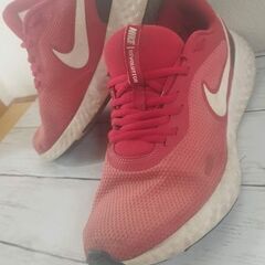 正規品　ナイキ　訳あり　激安　NIKEレボリューション5　BQ3...