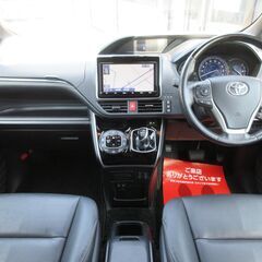 トヨタ　エスクァイア　ハイブリッドＧｉ★1年保証★ロードサービス付 セーフティセンス　純正９型ナビ　地デジ　バックカメラ　Ｂｌｕｅｔｏｏｔｈ　純正後席モニター　両側パワースライド　黒革シートヒーター　クルコン　ＥＴＣ　オートライト　ＬＥＤヘッド　純正１５ＡＷの画像