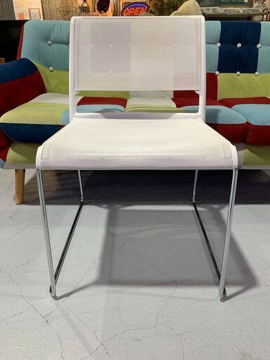 A22②★Wilkhahn ウィルクハーン★ Alineシリーズ エーライン 肘なし オフホワイト メッシュ スタッキング 通気性 軽量 オフィス 会議 ラウンジカフェ