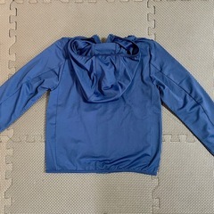 ユニクロ　uvパーカー　サイズ110の画像