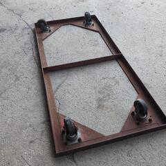 中古の鉄骨台車の画像