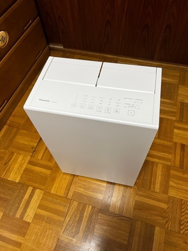 Panasonic 最新型エコハイブリッド式　衣類乾燥除湿機 F-YEX120B