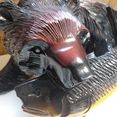 木彫り　熊　置物の画像