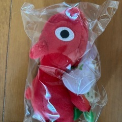 赤ピクミンキーホルダー付きぬいぐるみ後ろ花びら