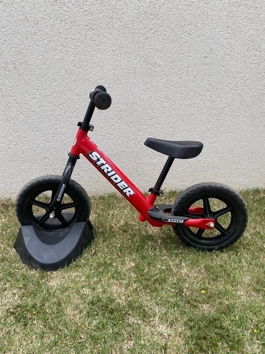 ファッション通販 安い STRIDER ストライダー キックバイク バランスバイク 赤 レッド 自転車本体