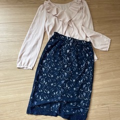ブラウスとスカート