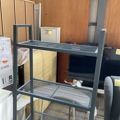 お取引き中です！棚　ラック　ぐらつきあり 中古の画像