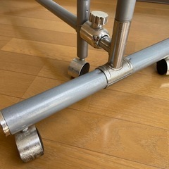 【中古】大容量ハンガーラック（2段式）の画像