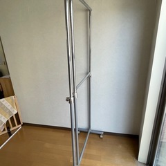【中古】大容量ハンガーラック（2段式）の画像