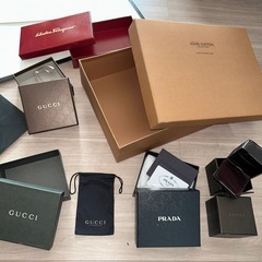 ブランド　紙袋　箱　CHANEL VUITTON GUCCI の画像