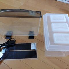 飼育ケース 保温器　コバエシャッター中　ラクぼっくすワイド