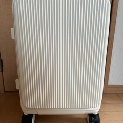 新品・未使用 
スーツケース 前開き　機内持ち込み パソコン収納ポケット USBポート付きの画像