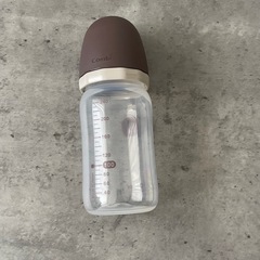 哺乳瓶　　240ml  コンビ　の画像