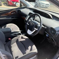 H29年式　プリウス　Sセーフティセンス　純正9インチナビ　車検：令和8年6月の画像