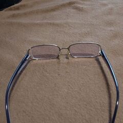 プラダのメガネの画像